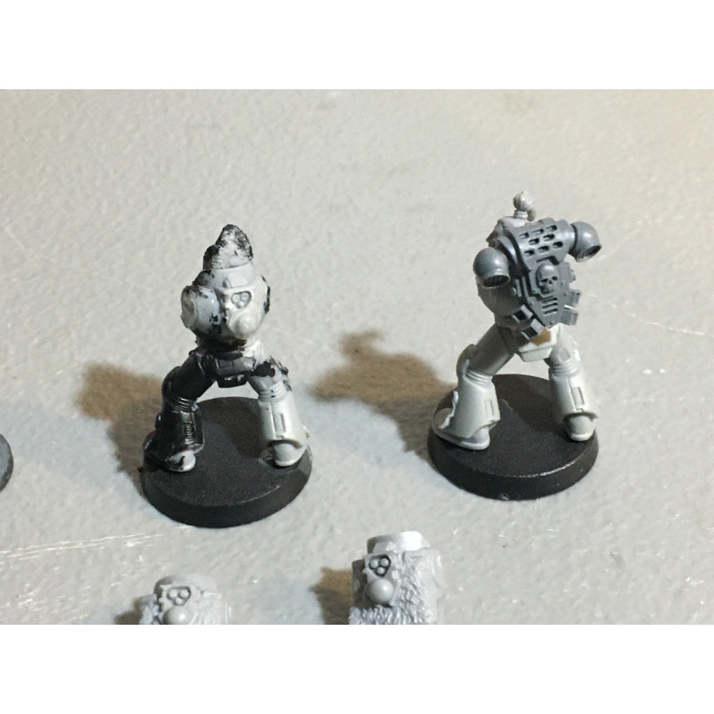 A27780 WARHAMMER 40K SPACE MARINES WOLVES BITS LOT TORSOS THUNDERWOLF GW