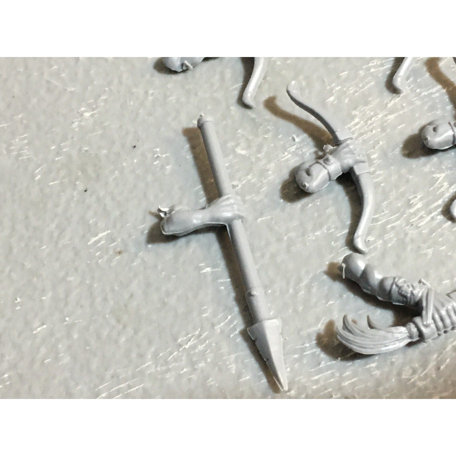 A23393 WARHAMMER FANTASY ORCS & GOBLINS BITS LOT WOLF RIDERS ARMS GW