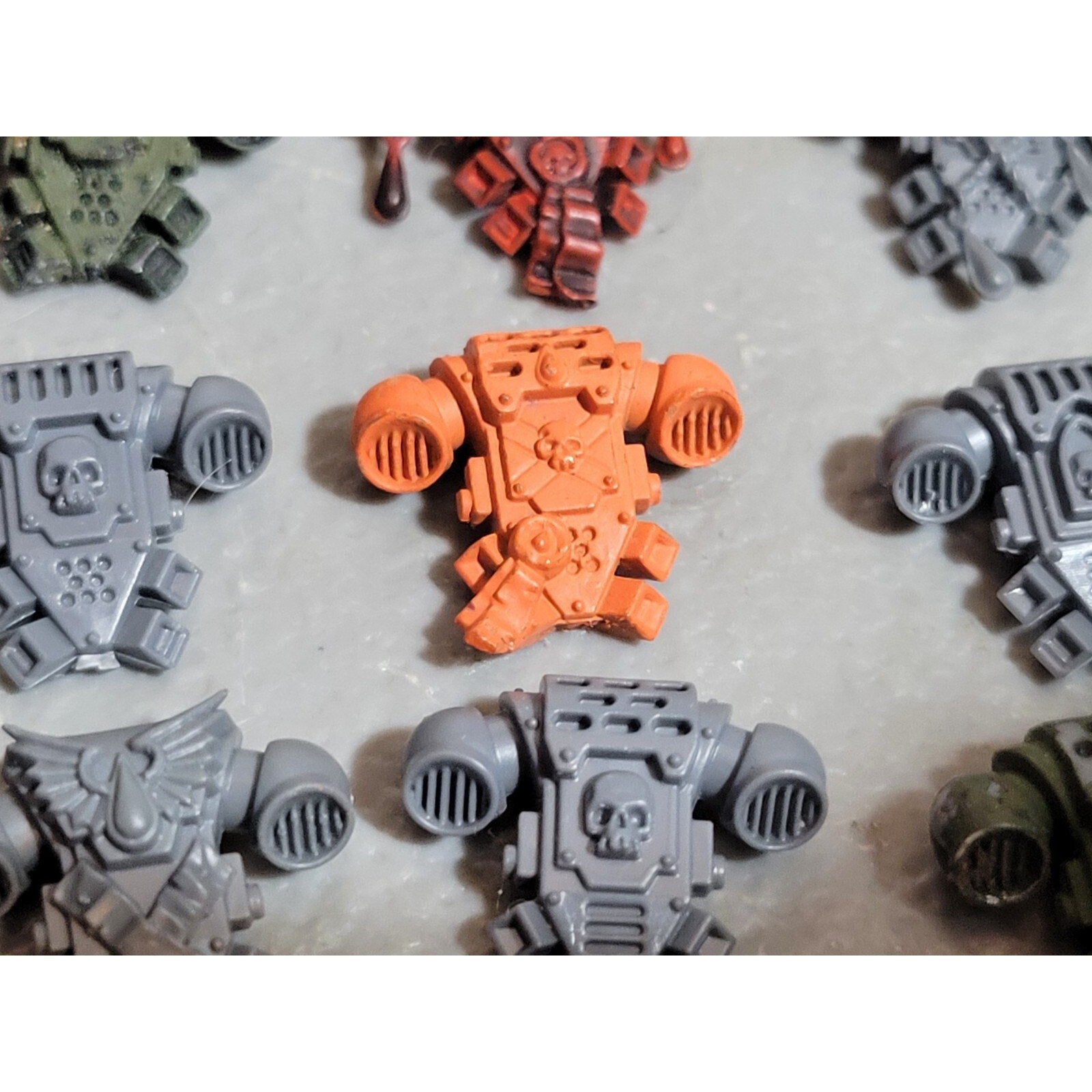 A19067 WARHAMMER 40K SPACE MARINES BLOOD ANGELS BACKPACK 11 PK BITS LOT