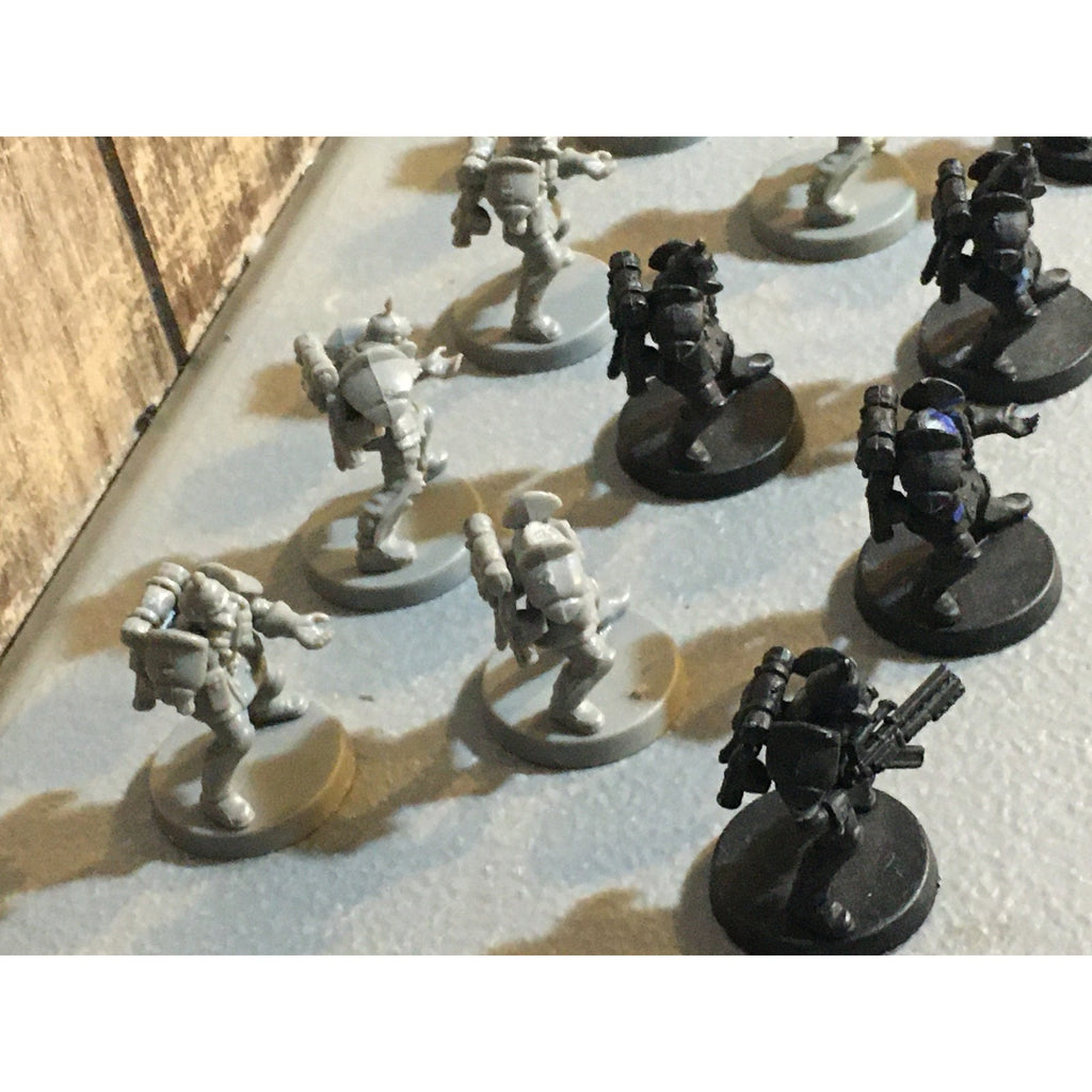 A30066 UNKNOWN TABLE TOP SCI-FI POWER ARMOR SOLDIERS 11 PK INCOMPLETE WAR GAMES