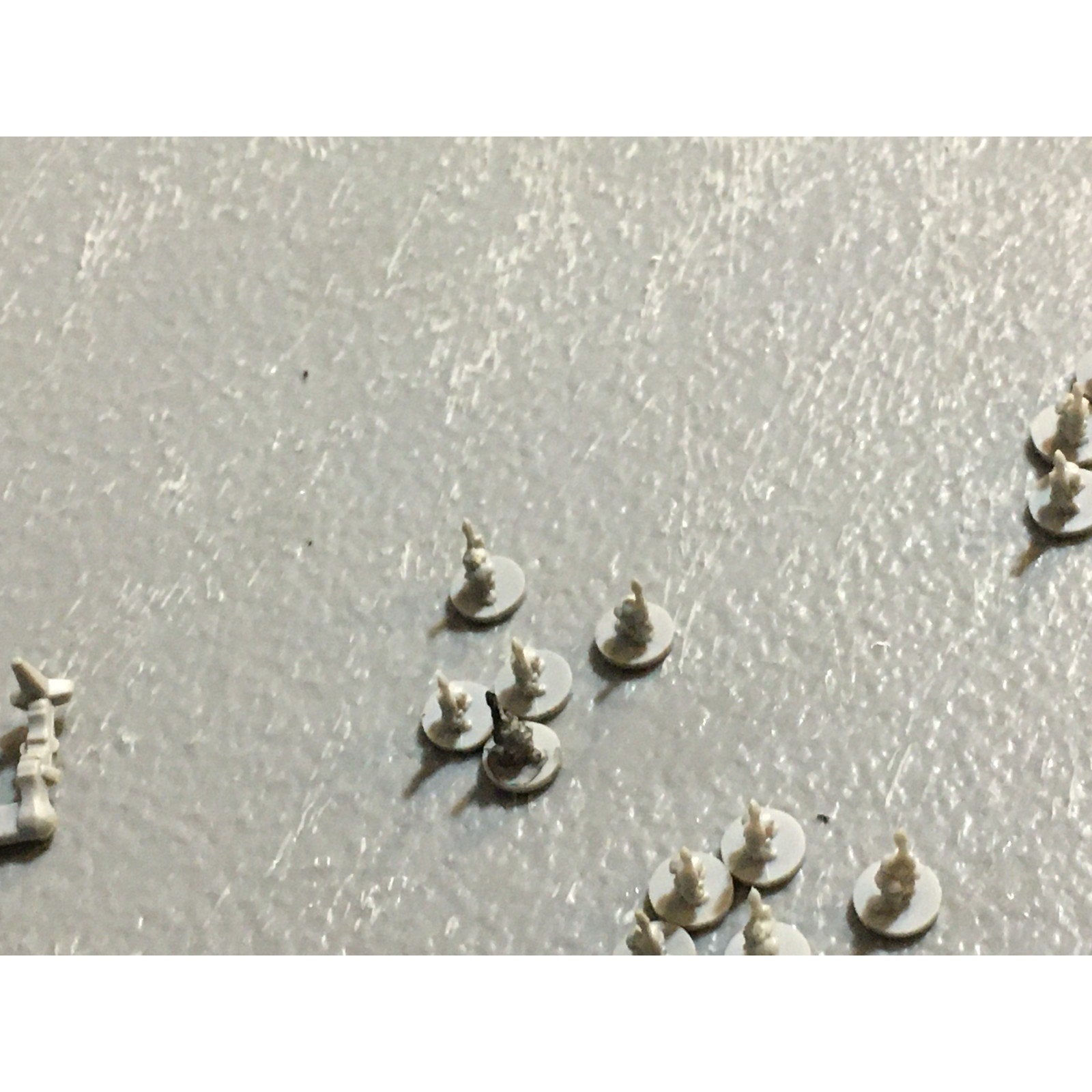 A24574 EPIC 40K IMPERIAL GUARD SQUATS WARRIORS 18 PC + WAR WALKER MISS GUN GW