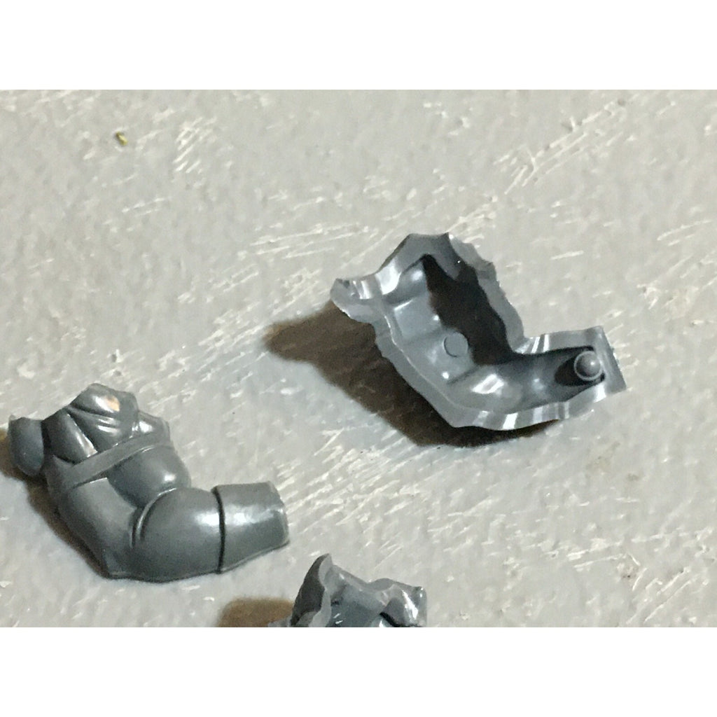 A23169 WARHAMMER FANTASY CHAOS BEASTMEN BITS LOT MINOTAUR ARMS GW GAMES WORKSHOP