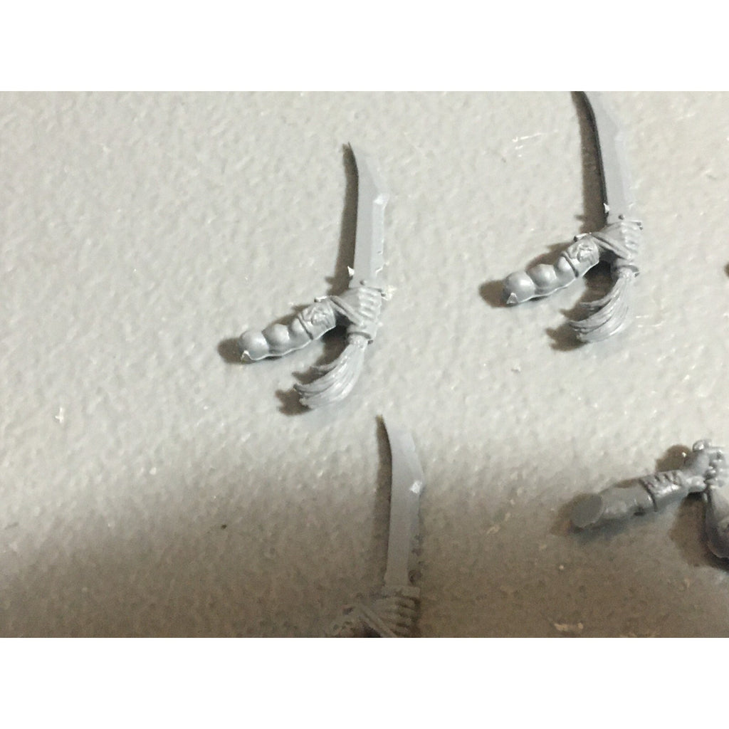 A22631 WARHAMMER FANTASY ORCS & GOBLINS BITS LOT GOBLIN WOLF RIDER ARMS GW