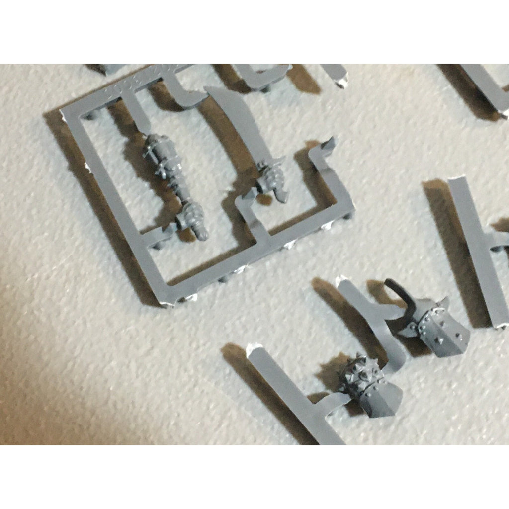 A23588 WARHAMMER AOS FANTASY OGRE KINGDOMS MAWTRIBES BITS ON SPRUE LOT HANDS GW