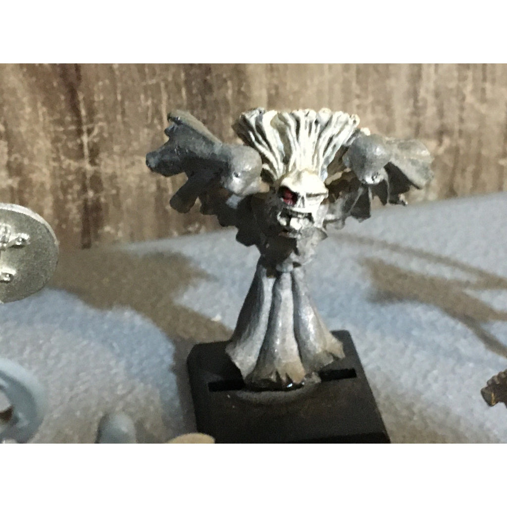 A32570 UNKNOWN MINIATURES METAL MINIATURES LOT SKELETON 4 PK + WRAITH