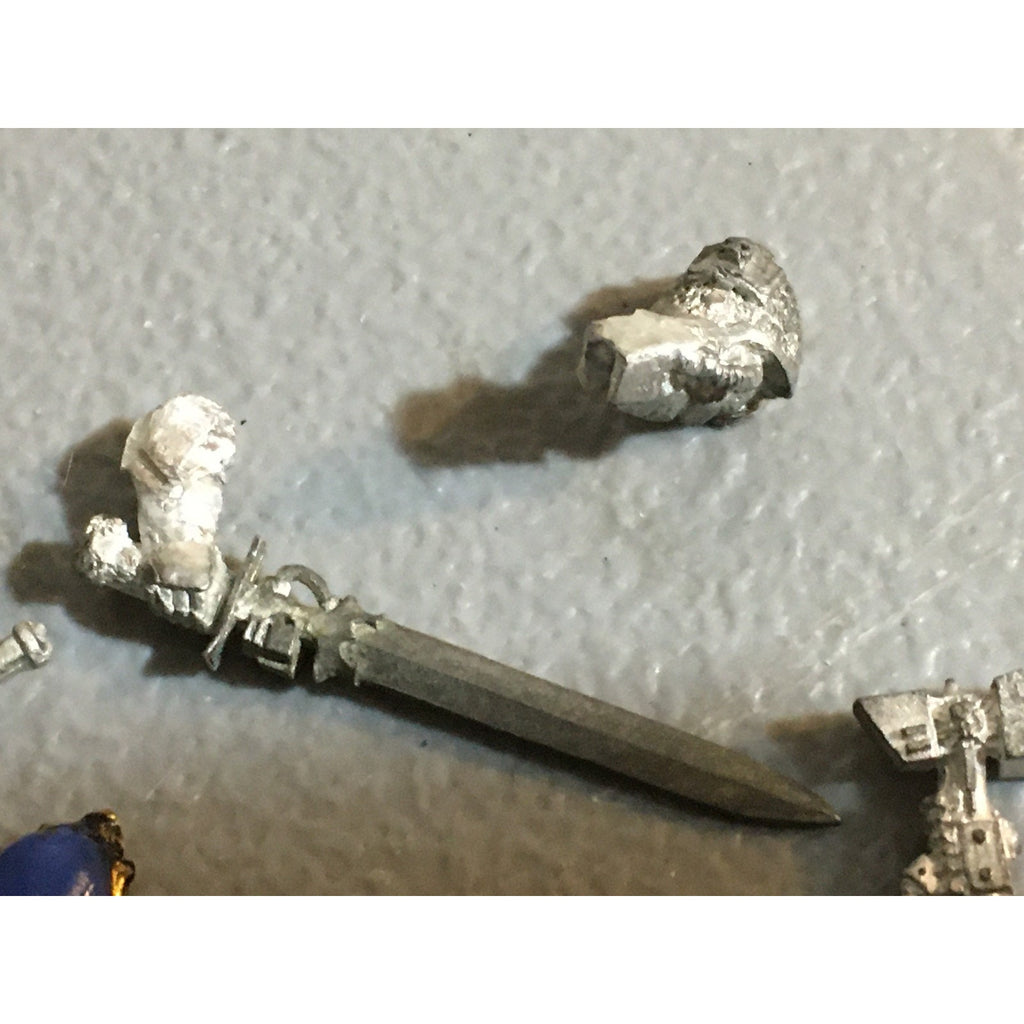 A32485 WARHAMMER 40K SPACE MARINES METAL BIT LOT PLASMA ARM HAMMER GW