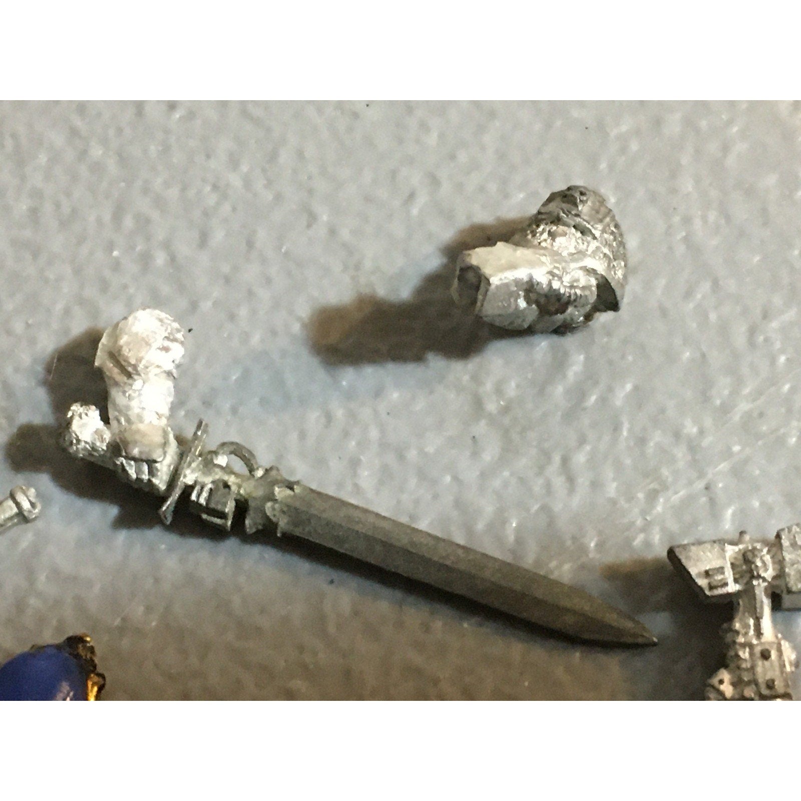 A32485 WARHAMMER 40K SPACE MARINES METAL BIT LOT PLASMA ARM HAMMER GW