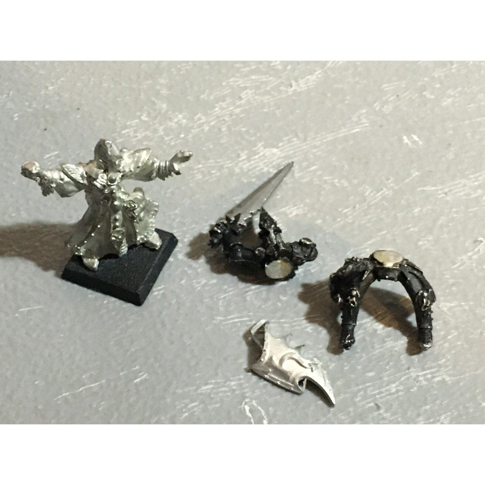 A21029 WARHAMMER FANTASY DARK ELVES METAL INC & BITS LOT MAGE RIDER