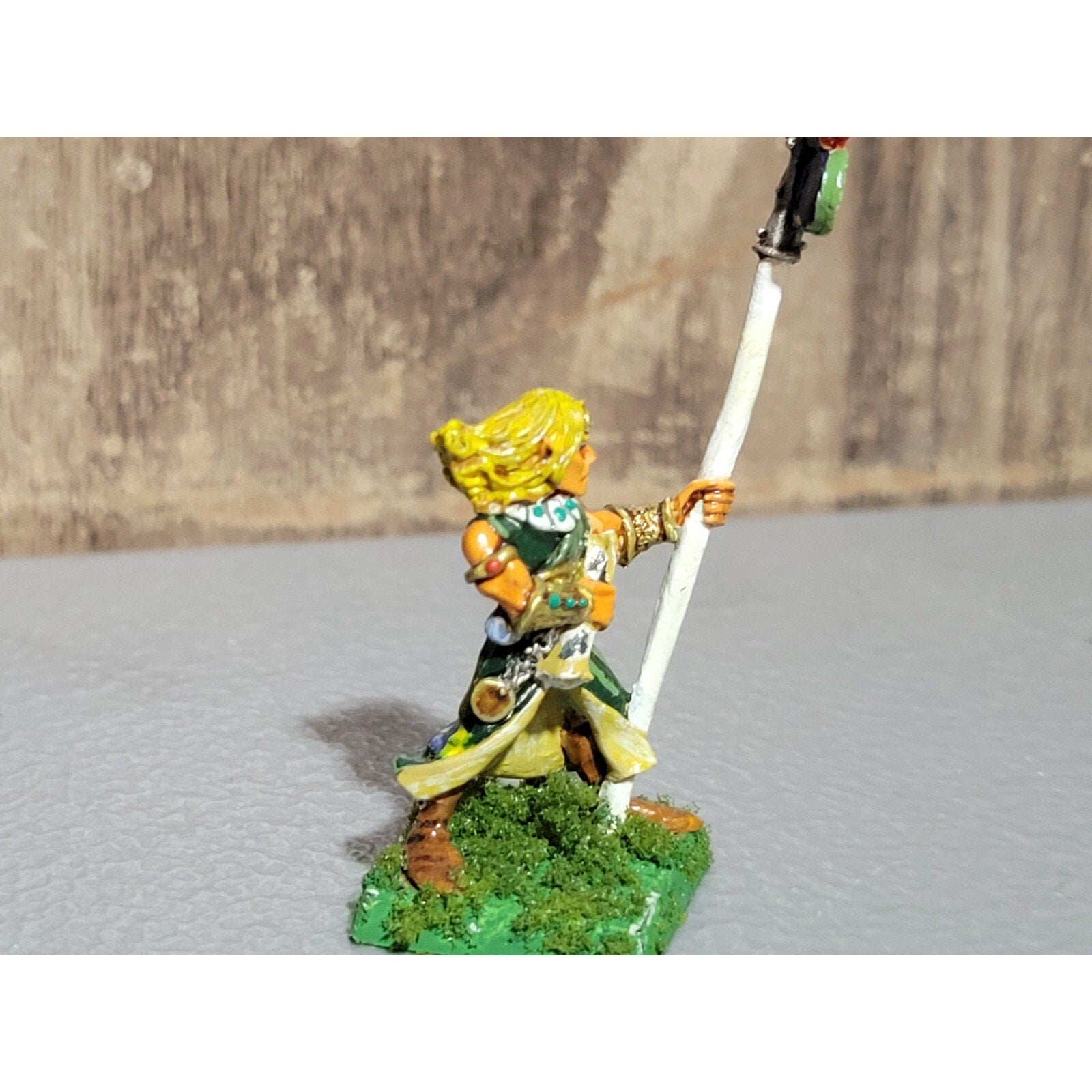 A18750 WARHAMMER FANTASY MARAUDER METAL WOOD ELVES WARRIOR W MOON STANDARD