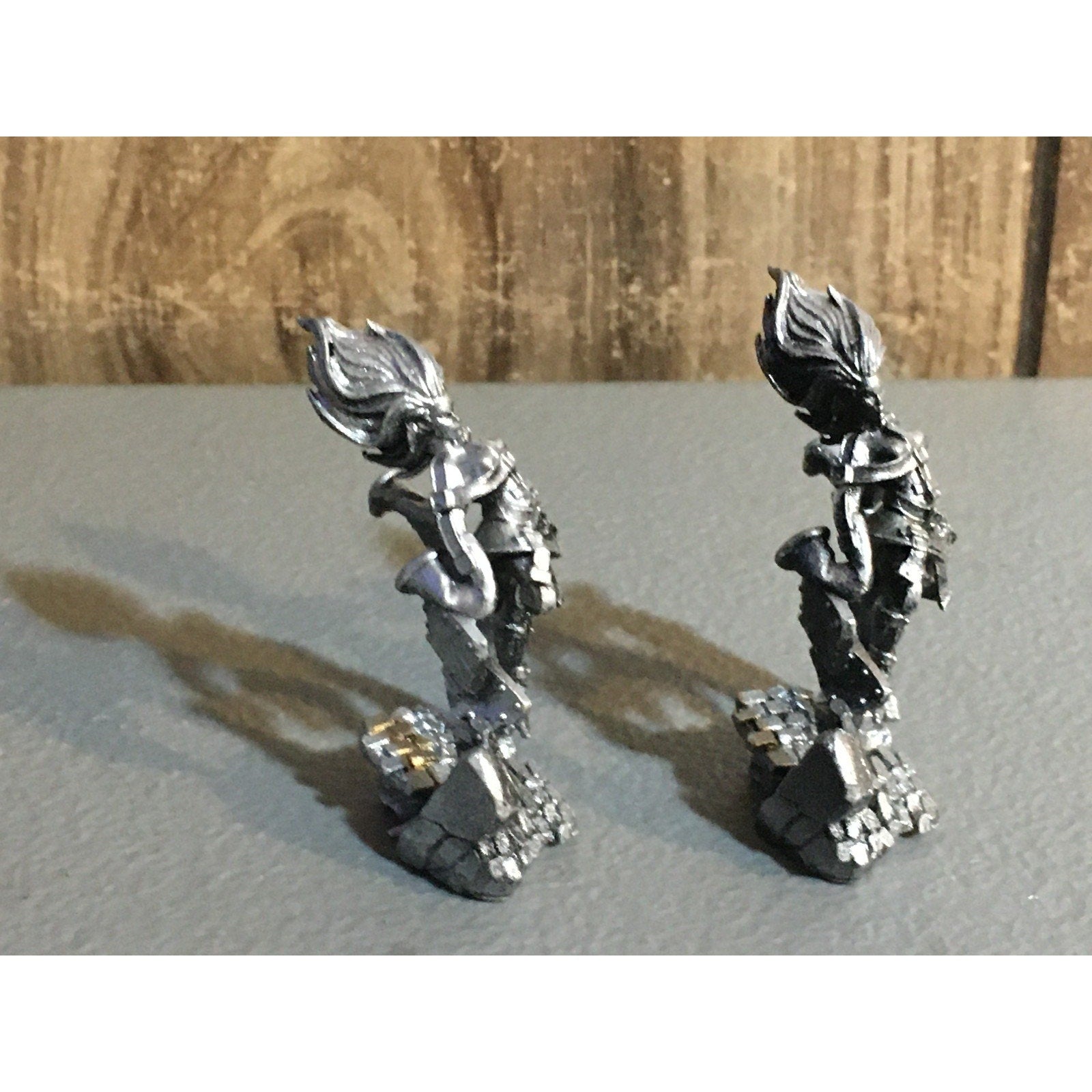 A32598 UNKNOWN MINIATURES METAL PSYCHIC FEMALE 2 PK WIZARD PSYKER CASTER