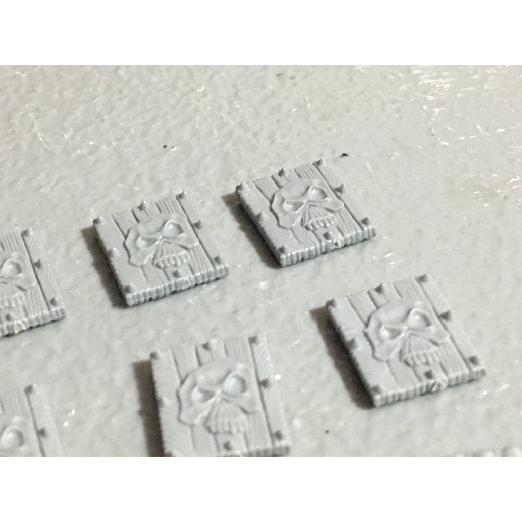 A22621 WARHAMMER FANTASY ORCS & GOBLINS BITS LOT GOBLIN SHIELD GAMES WORKSHOP GW