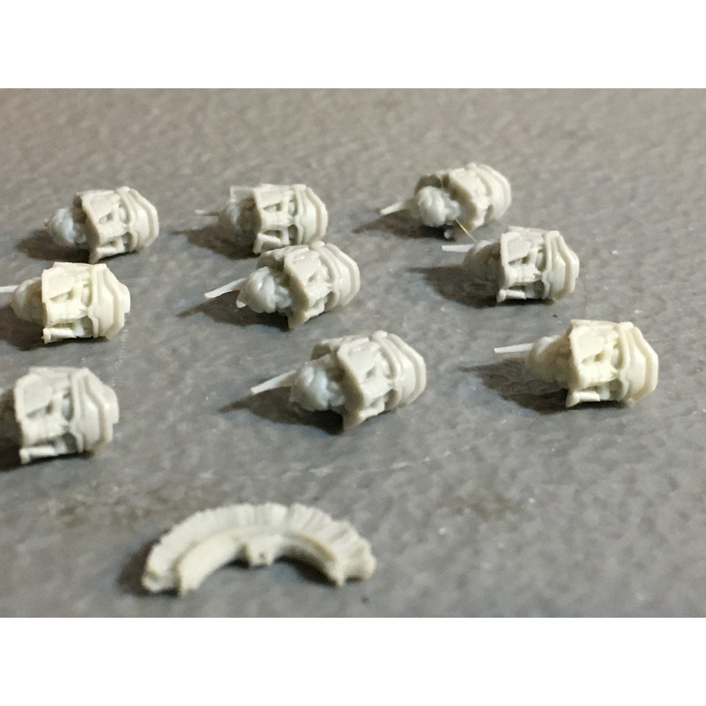 A32539 PUPPETSWAR MINIATURES PLASTIC FANTASY SPARTAN HELMET HEADS BITS PACK LOT