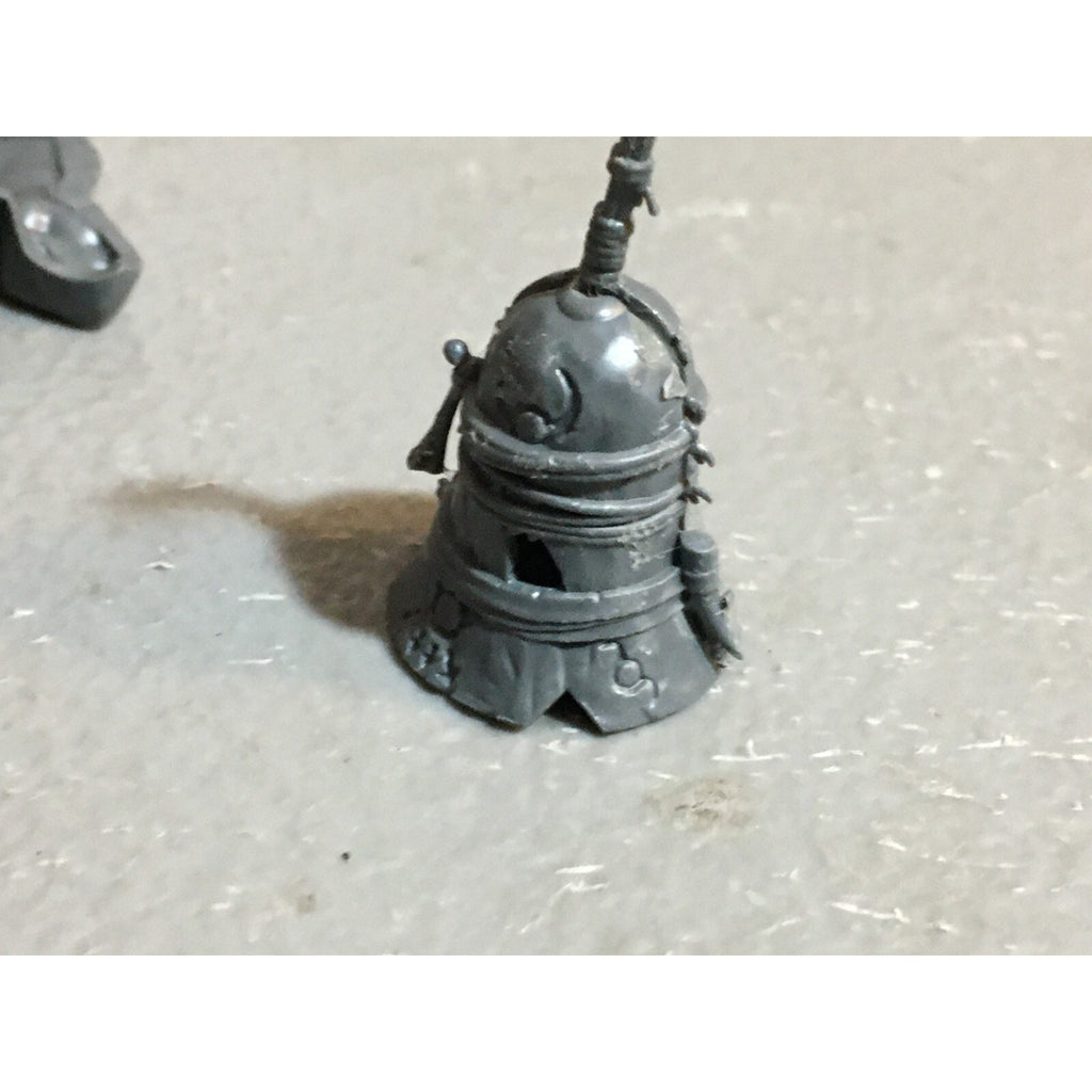 A23220 WARHAMMER FANTASY CHAOS BEASTMEN BITS LOT CYGOR BROKEN BELL STATUE GW