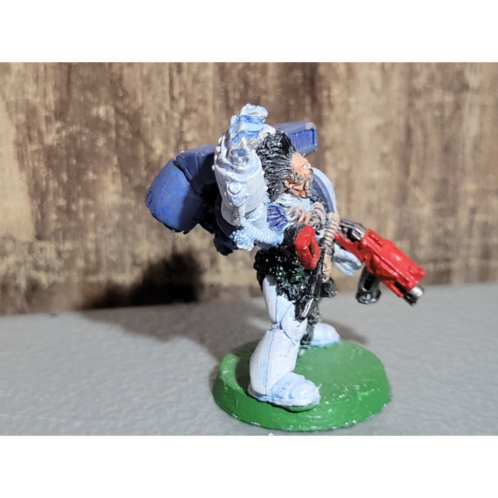 A18695 WARHAMMER 40K SPACE MARINES WOLVES BLOOD CLAW SERGEANT METAL W JUMP