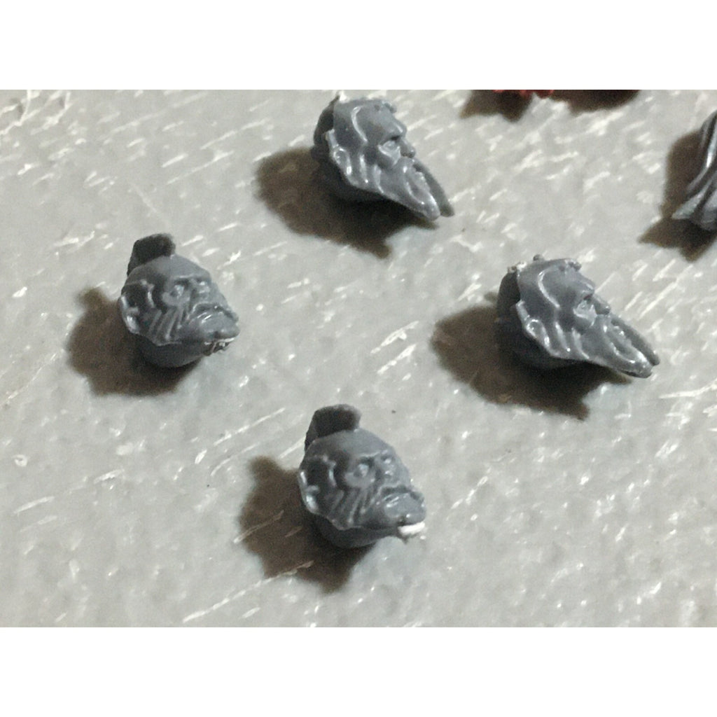 A22551 WARHAMMER 40K SPACE MARINES WOLVES BITS LOT SCOUT HEADS GAMES WORKSHOP GW
