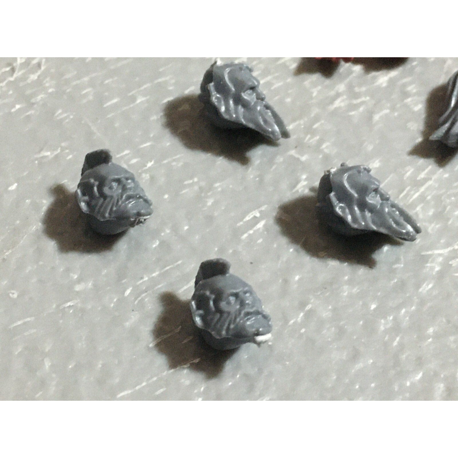 A22551 WARHAMMER 40K SPACE MARINES WOLVES BITS LOT SCOUT HEADS GAMES WORKSHOP GW