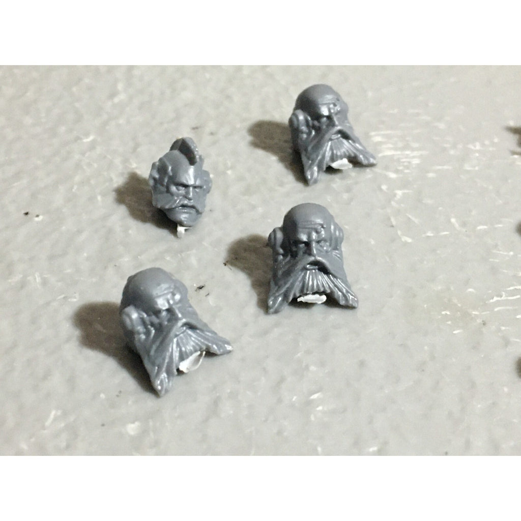 A22553 WARHAMMER 40K SPACE MARINES WOLVES BITS LOT HEADS SCOUT BROTHER GW