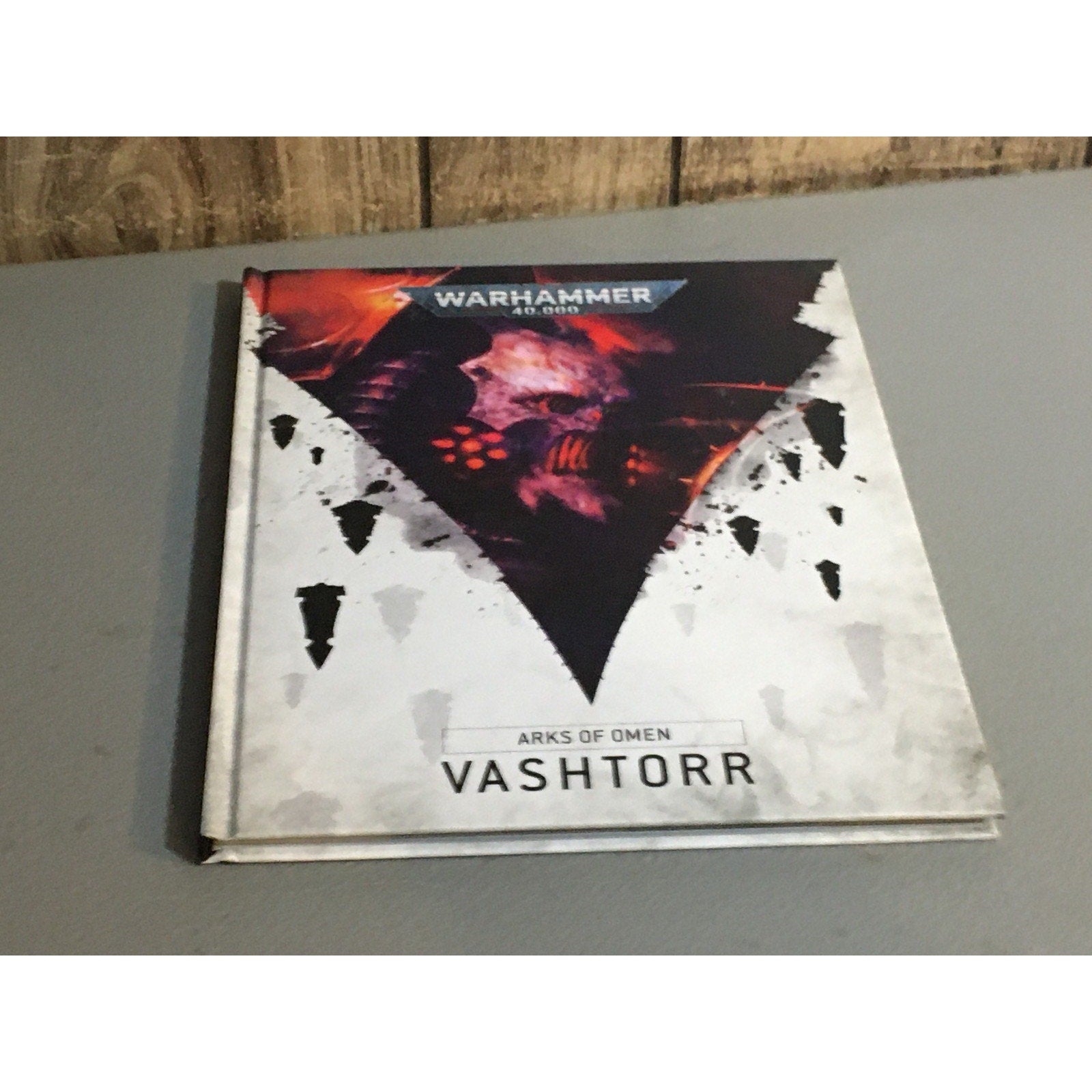 BOOK WARHAMMER 40K ARKS OF OMEN VASHTORR USED HB HARDBACK