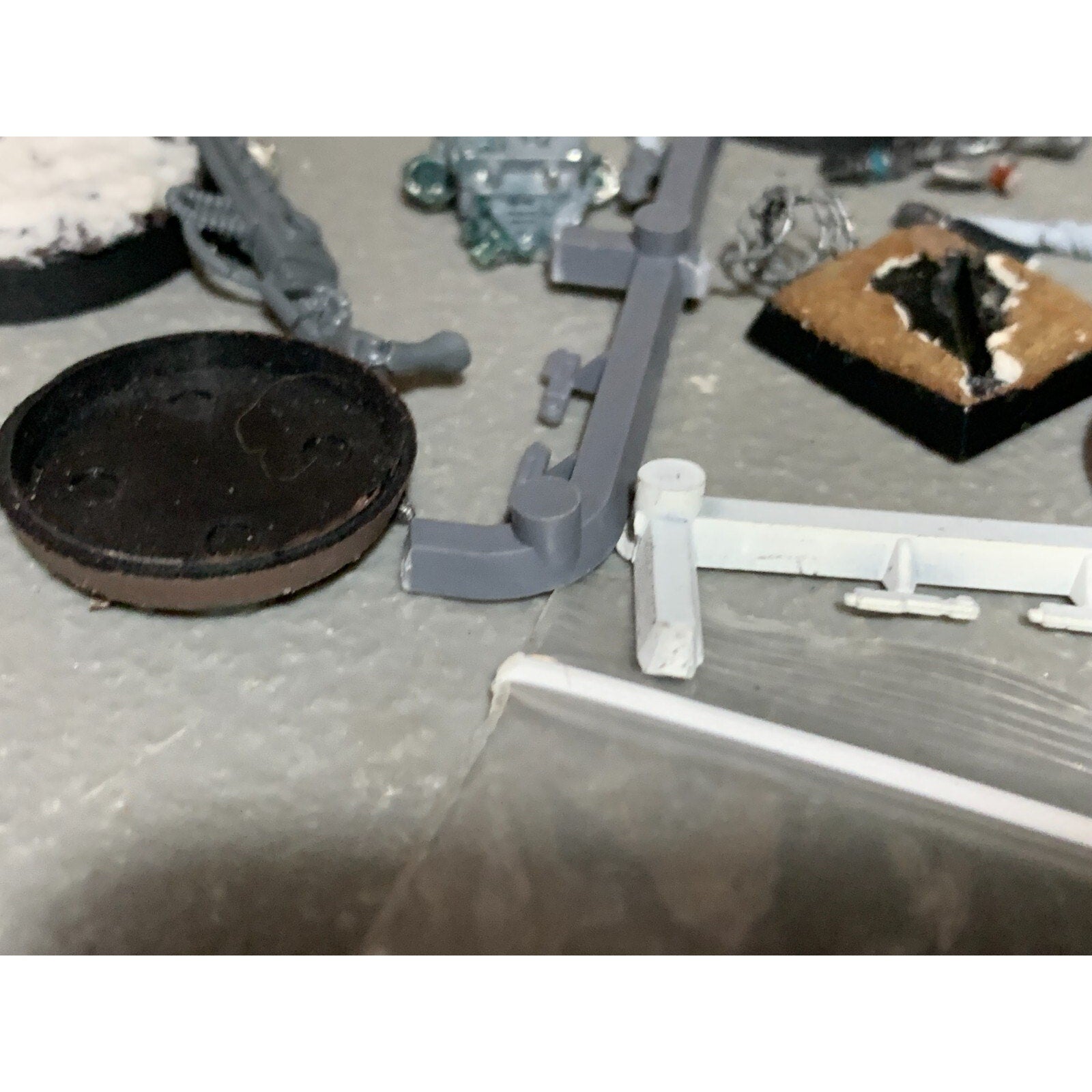 A17864 WARHAMMER FANTASY 40K MIXED RANDOM BITS LOT