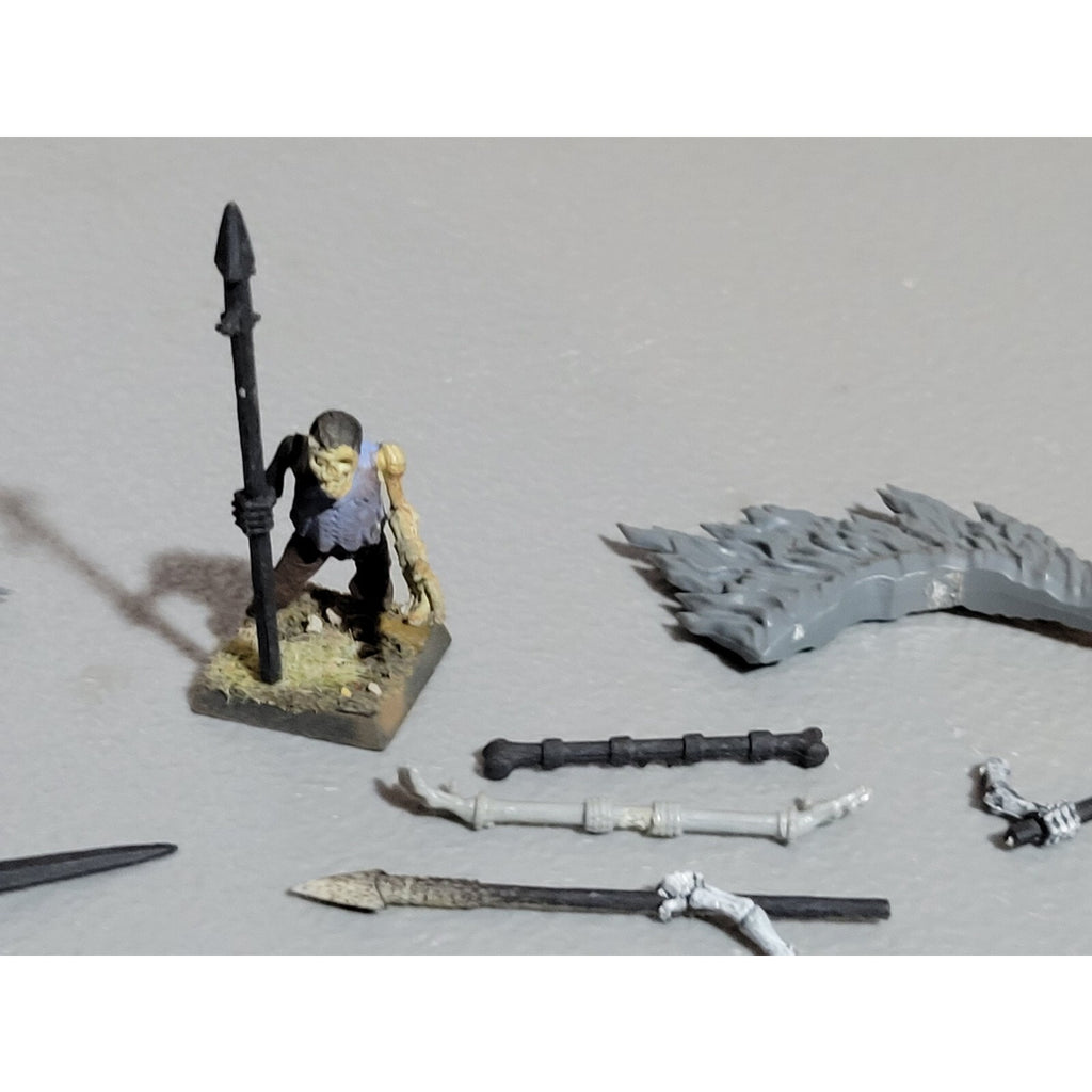 A18901 WARHAMMER FANTASY BITS LOT EMPIRE UNDEAD ARMS SPEARS SWORDS