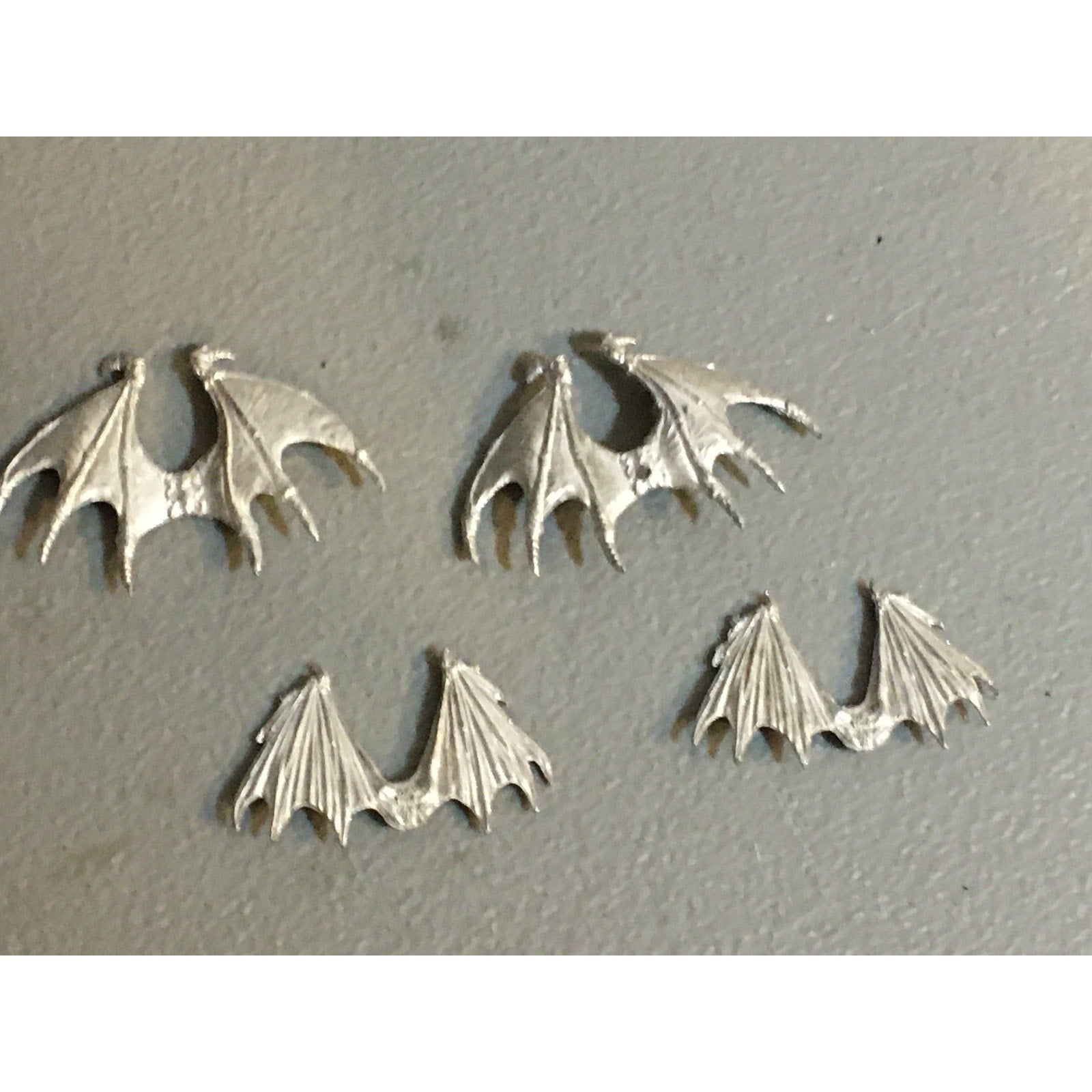 A33853 WARHAMMER 40K TYRANIDS BITS LOT METAL GARGOYLE WINGS 2PK & CHAOS FURY 2PK