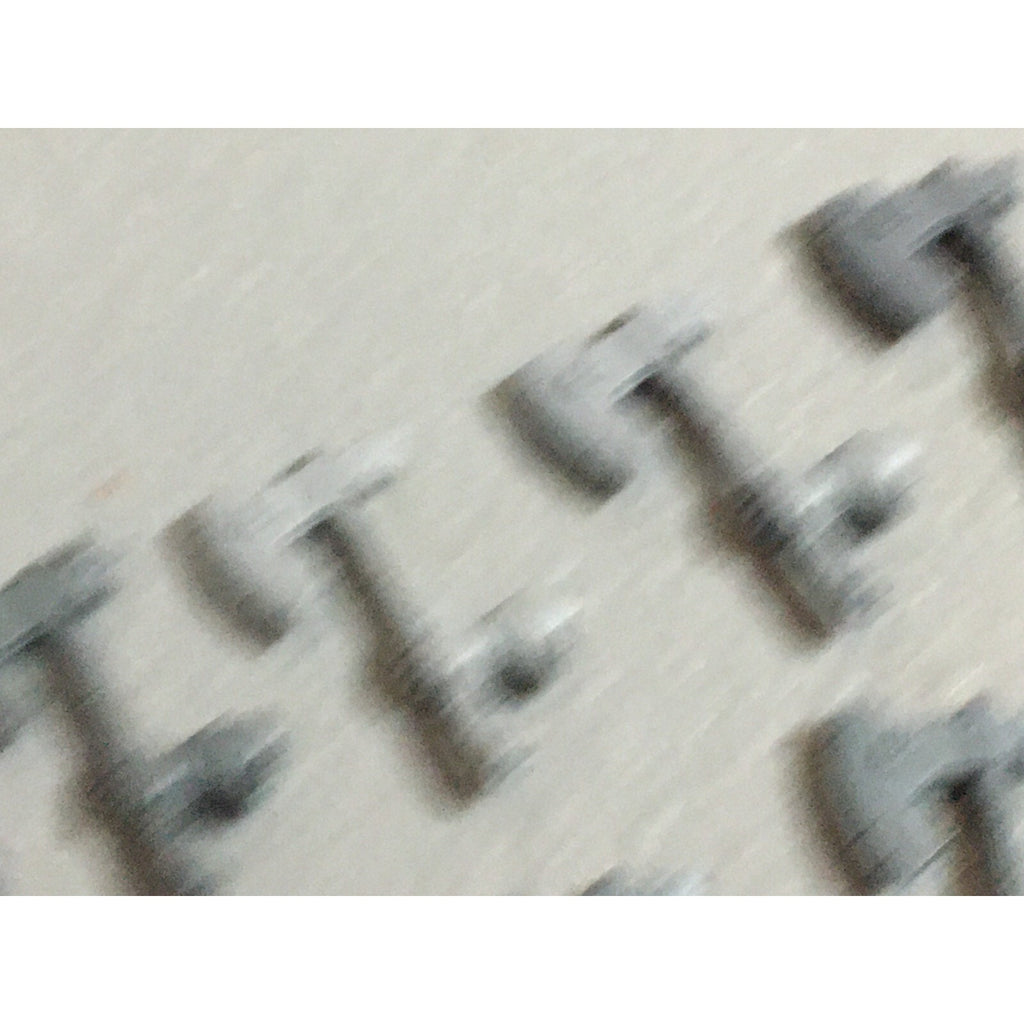A22213 WARHAMMER FANTASY CHAOS MORTALS BITS LOT AXE HANDS GAMES WORKSHOP