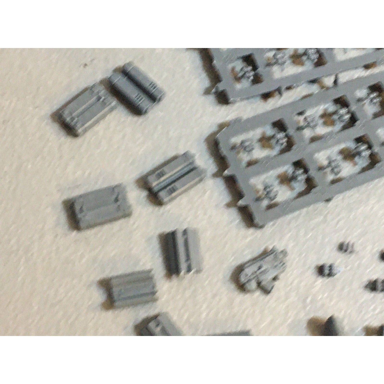 A29490 WARHAMMER 40K SPACE MARINES DARK ANGELS BITS LOT GRENADES BOLTERS GW