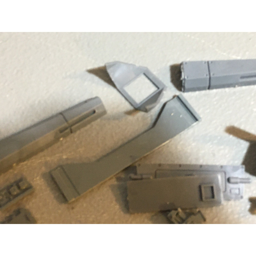A24530 WARHAMMER 40K SPACE MARINES BITS LOT TANK ARMS OATHS GW