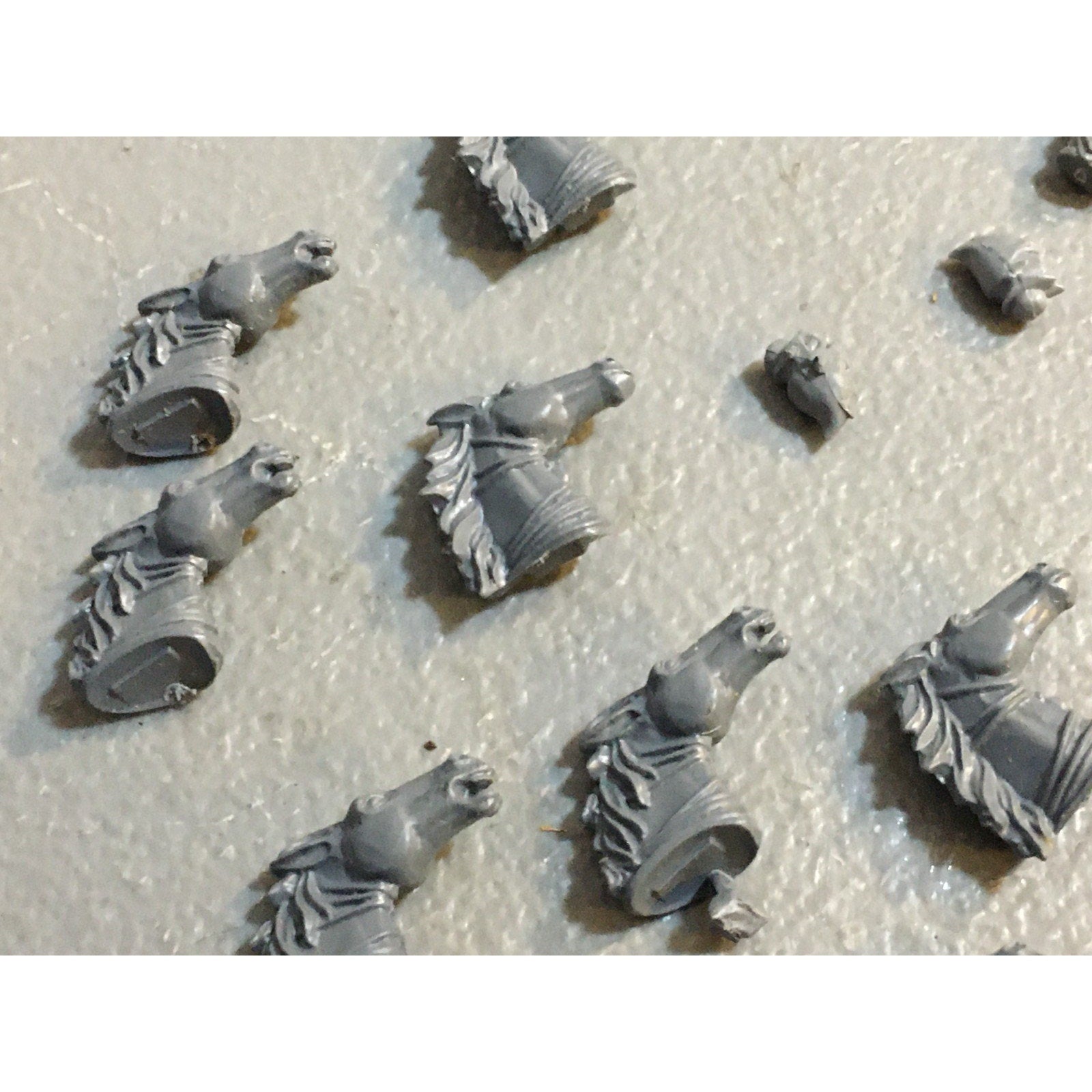 A27324 WARHAMMER AOS FANTASY OLD WORLD BITS LOT DARK ELVES HORSE HEADS