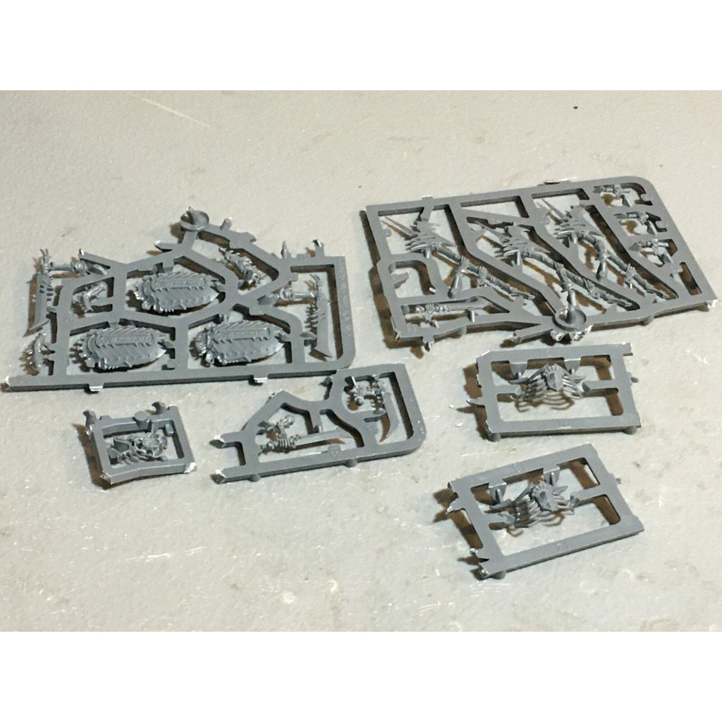 A23595 WARHAMMER AOS OSSIARCH BONEREAPERS BITS ON SPRUE LOT MORTEK GUARD GW