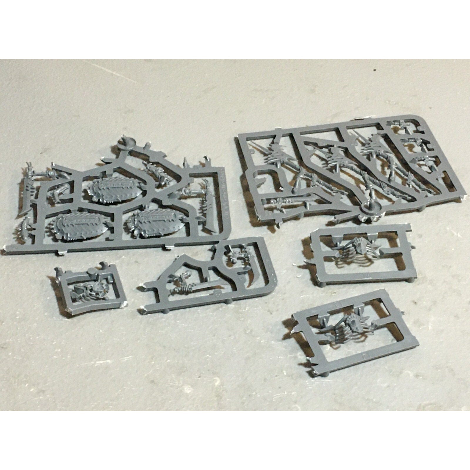 A23595 WARHAMMER AOS OSSIARCH BONEREAPERS BITS ON SPRUE LOT MORTEK GUARD GW