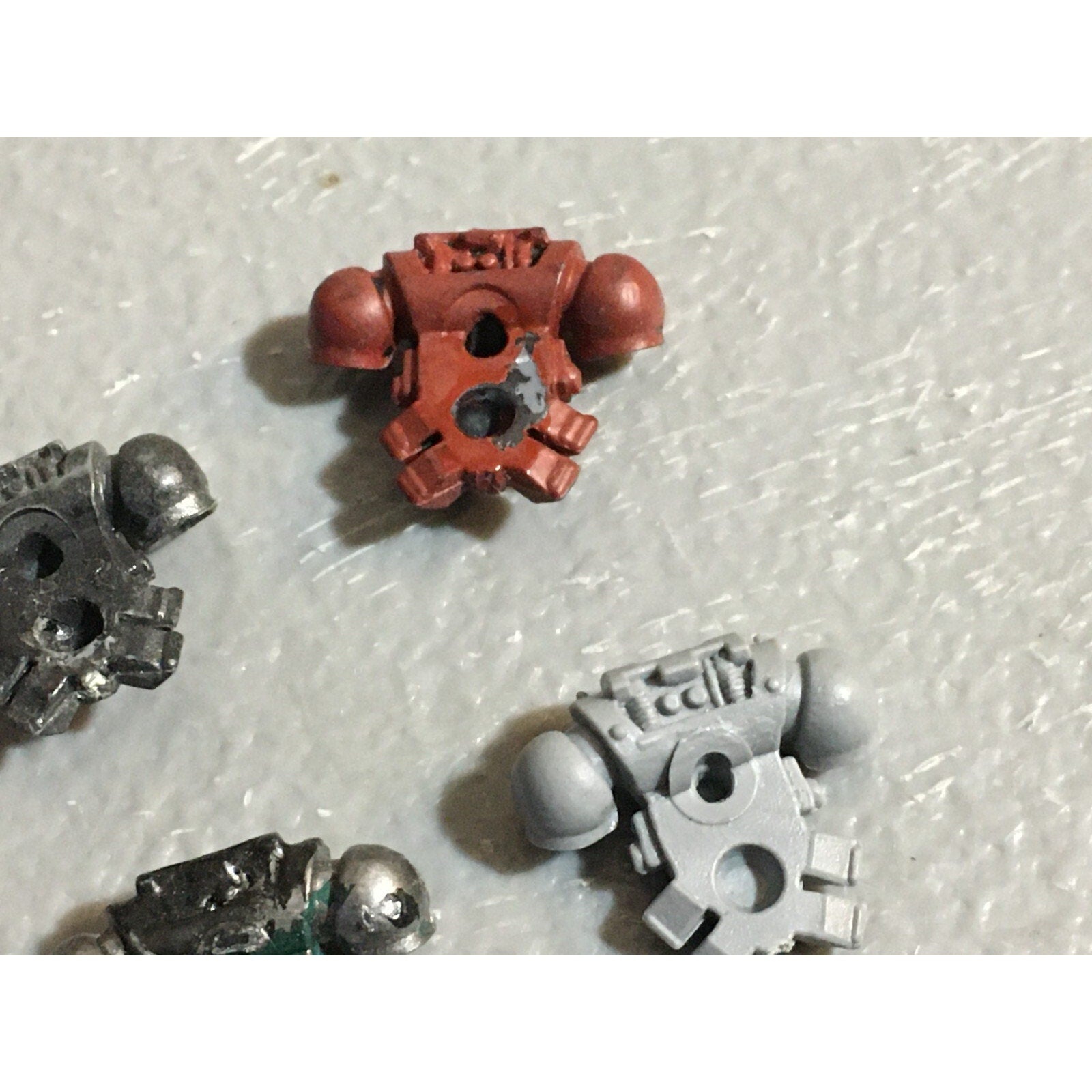 A22999 WARHAMMER 40K SPACE MARINES BITS LOT HEADS PLASMA PISTOLS BACKPACKS GW