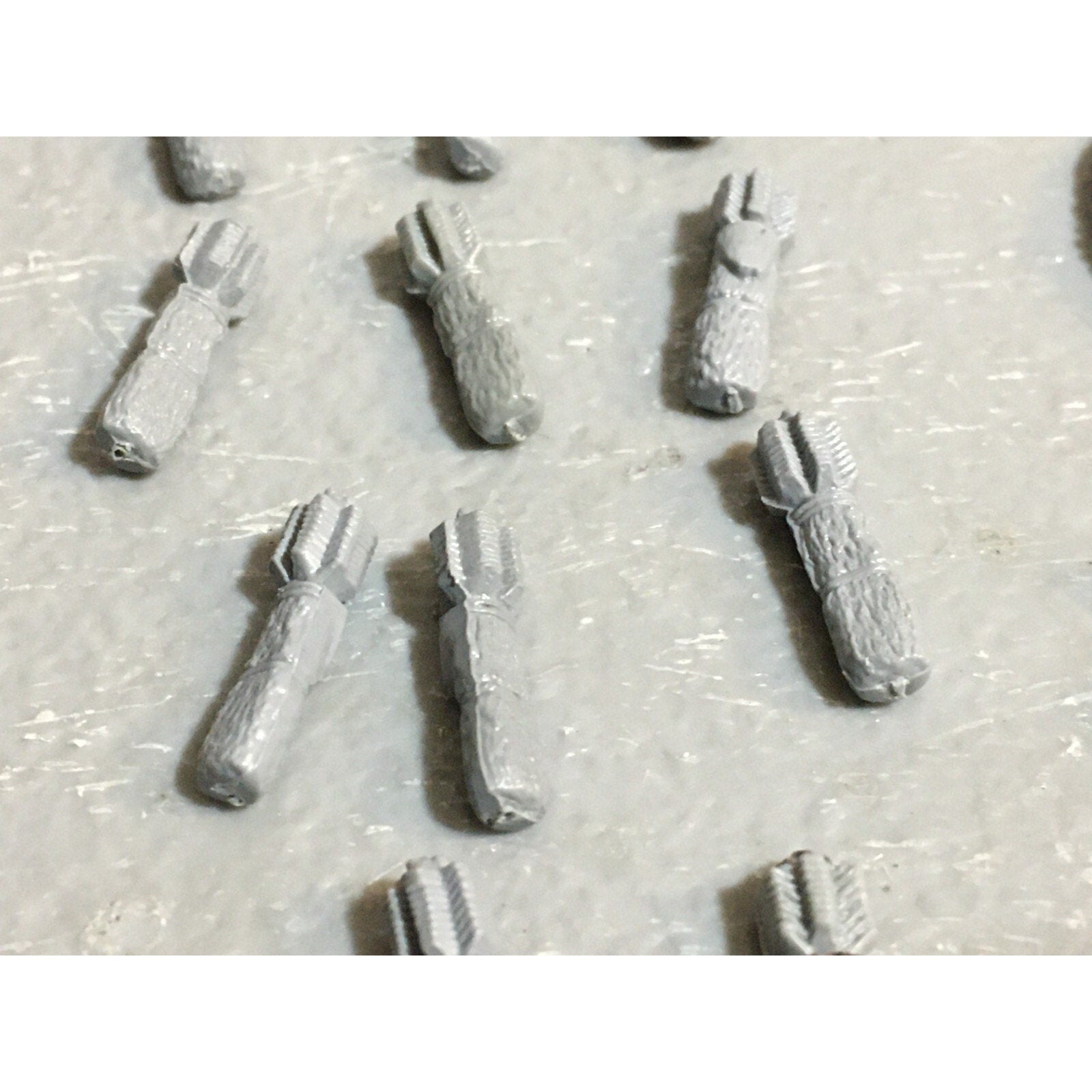 A23433 WARHAMMER FANTASY ORCS & GOBLINS BITS LOT GOBLIN QUIVERS SHIELDS HEADS GW
