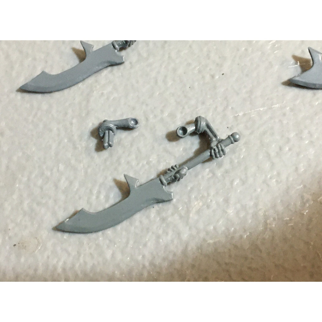 A23420 WARHAMMER FANTASY VAMPIRE COUNTS BITS LOT SKELETON WIGHT GREAT WEAPON ARM