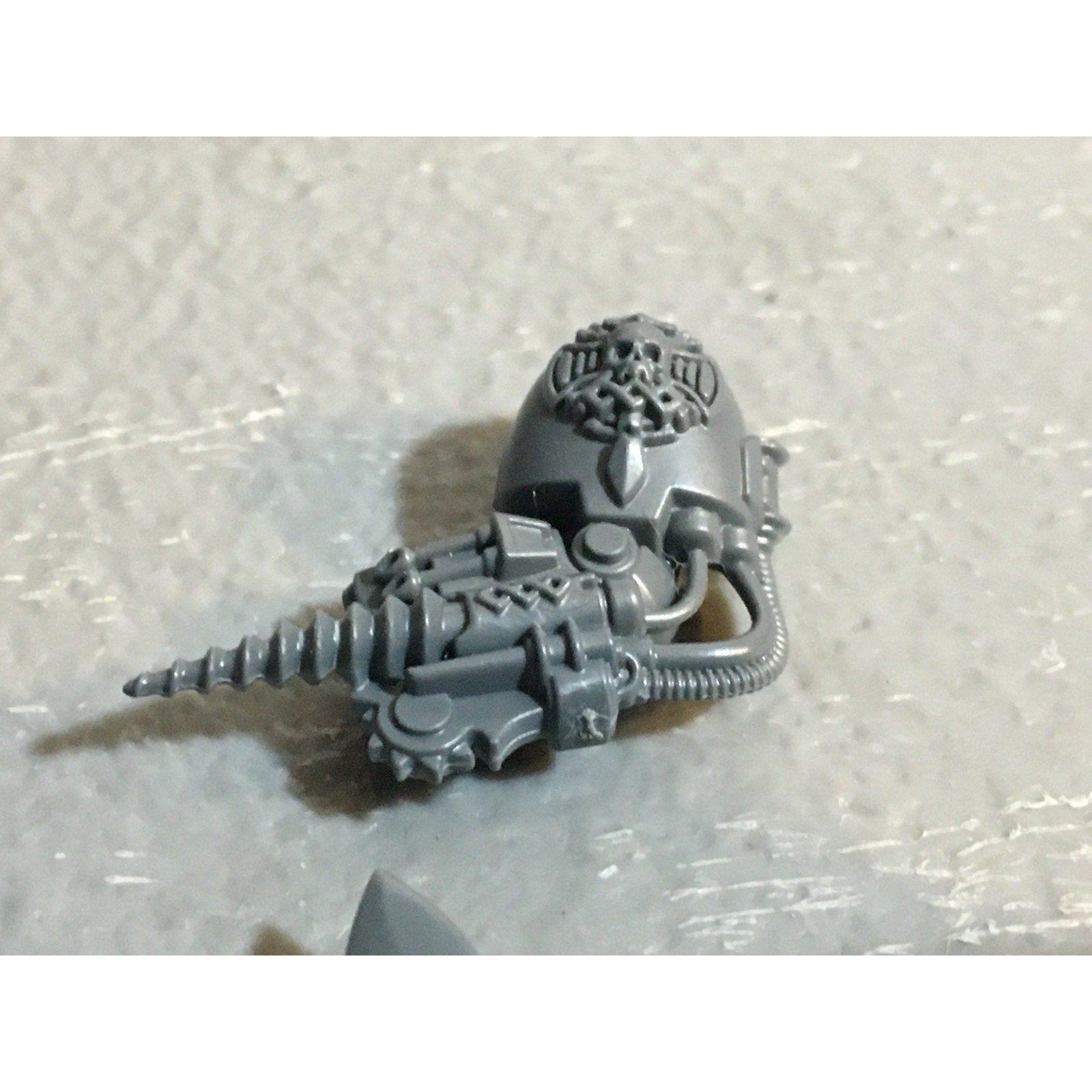 A29423 WARHAMMER 40K SPACE MARINES DARK ANGELS BITS LOT ARMS CLAW HEAVY GW