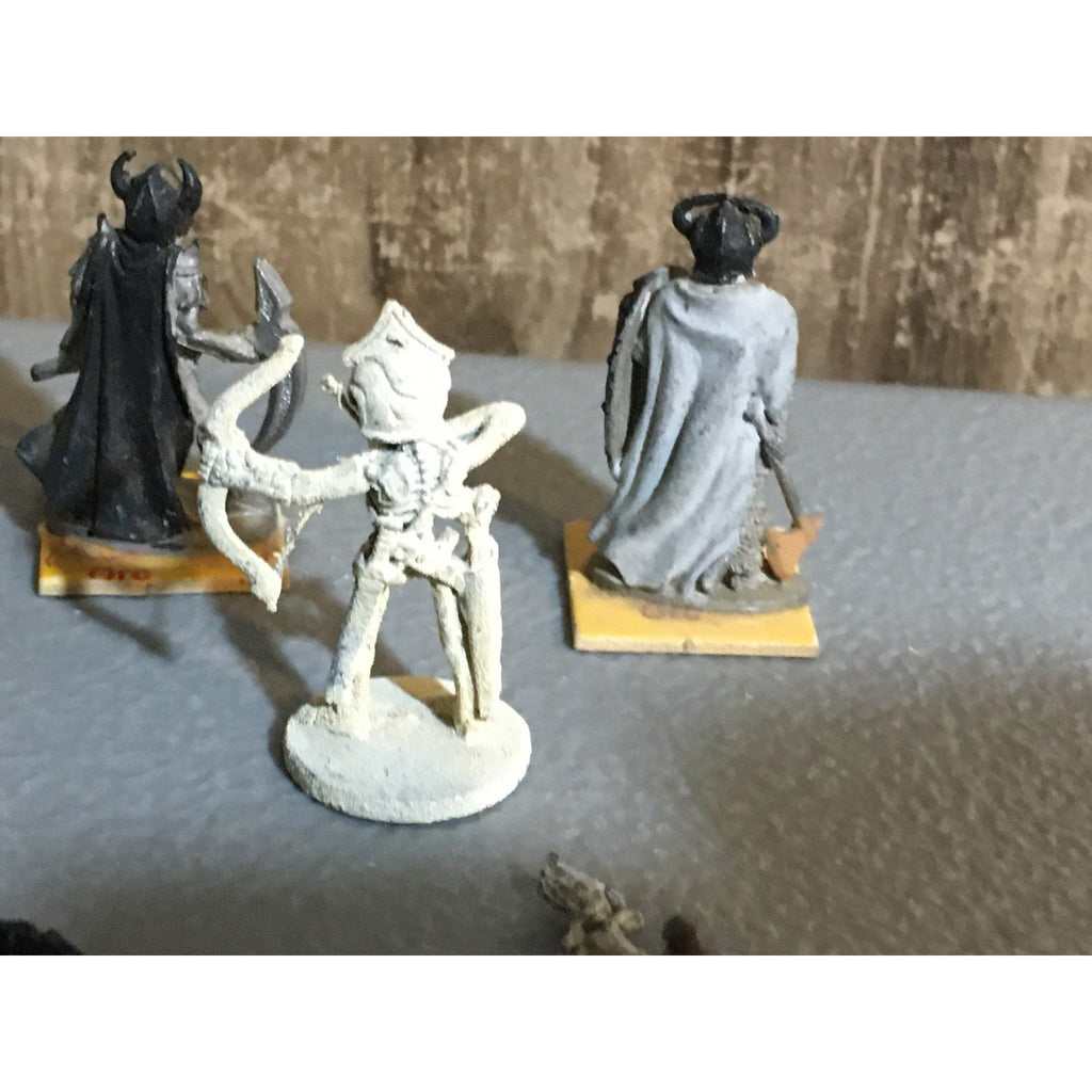 A32526 UNKNOWN METAL MINIATURES SKELETON LOT 6 PK WARRIOR CASUALTY