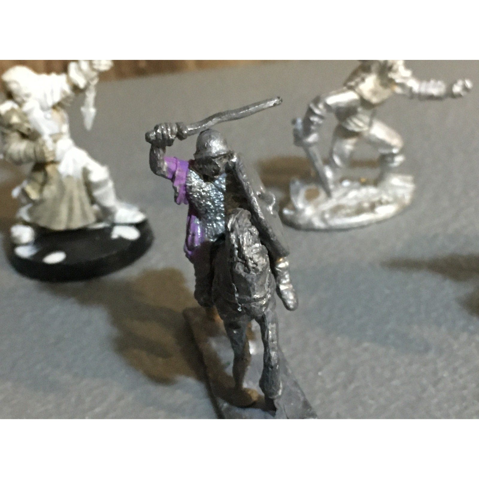 A34033 UNKNOWN METAL MINIATURES FANTASY MIXED LOT HUMAN KNIGHT PRIEST TABLETOP