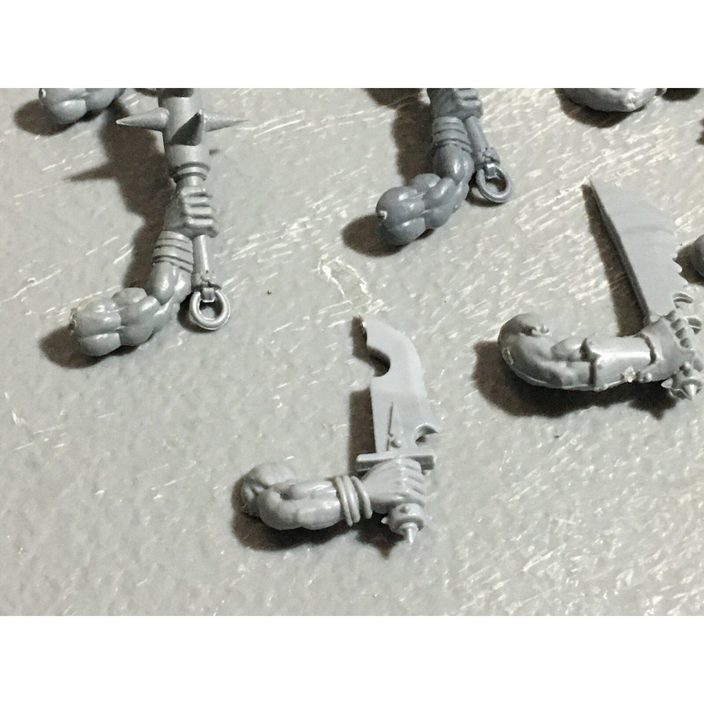 A22610 WARHAMMER FANTASY ORCS & GOBLINS BITS LOT ORC BOYZ HAND WEAPONS GW