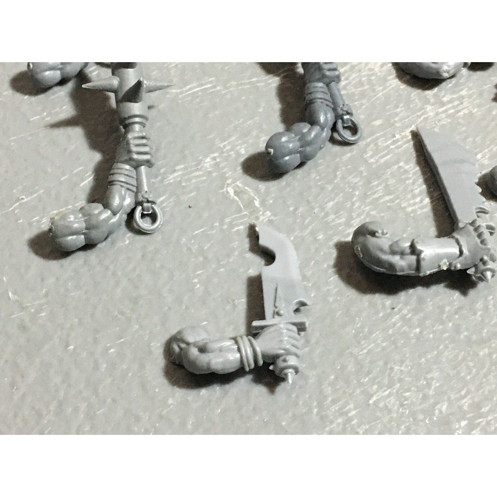 A22610 WARHAMMER FANTASY ORCS & GOBLINS BITS LOT ORC BOYZ HAND WEAPONS GW