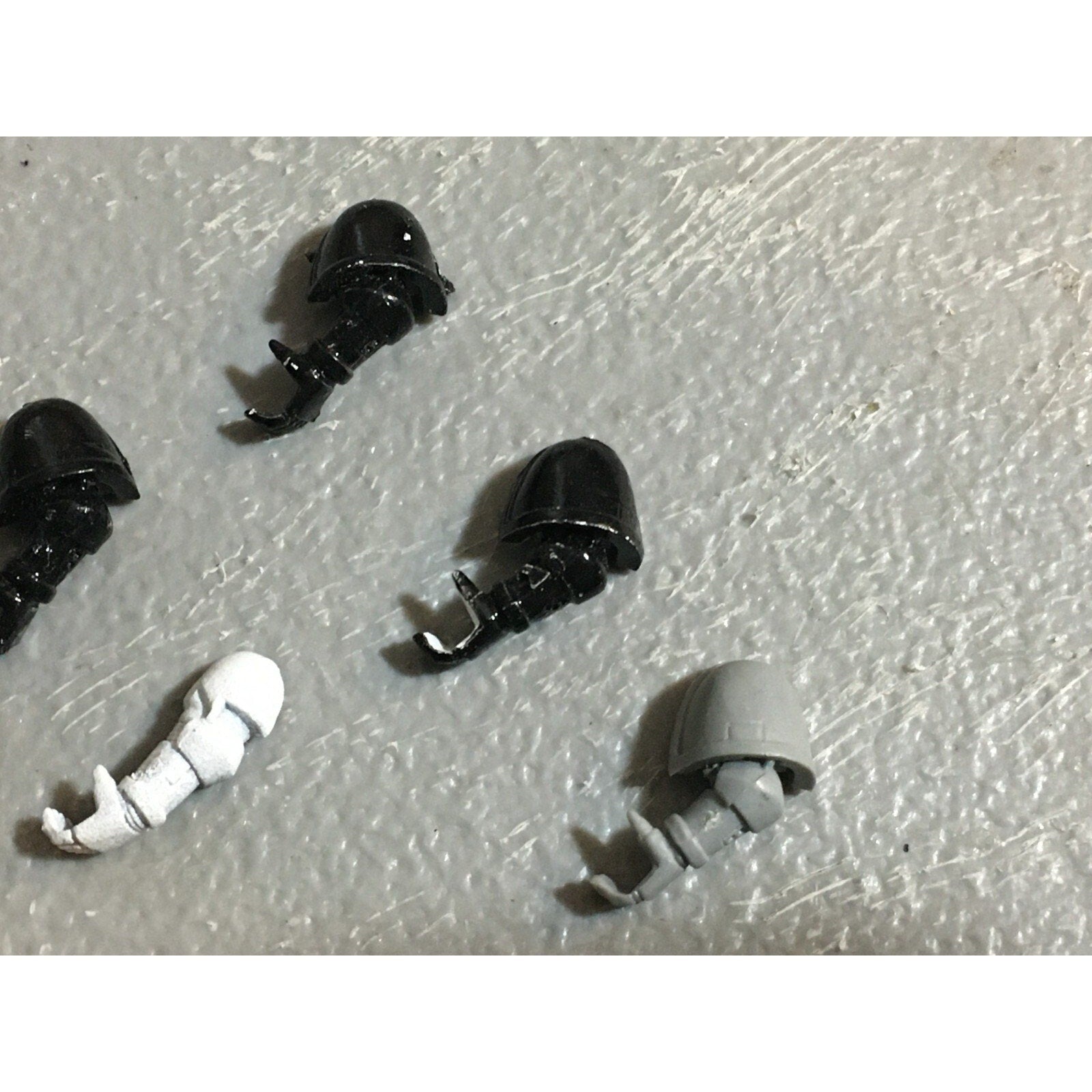 A22986 WARHAMMER 40K SPACE MARINES BITS LOT ARMS GW GAMES WORKSHOP