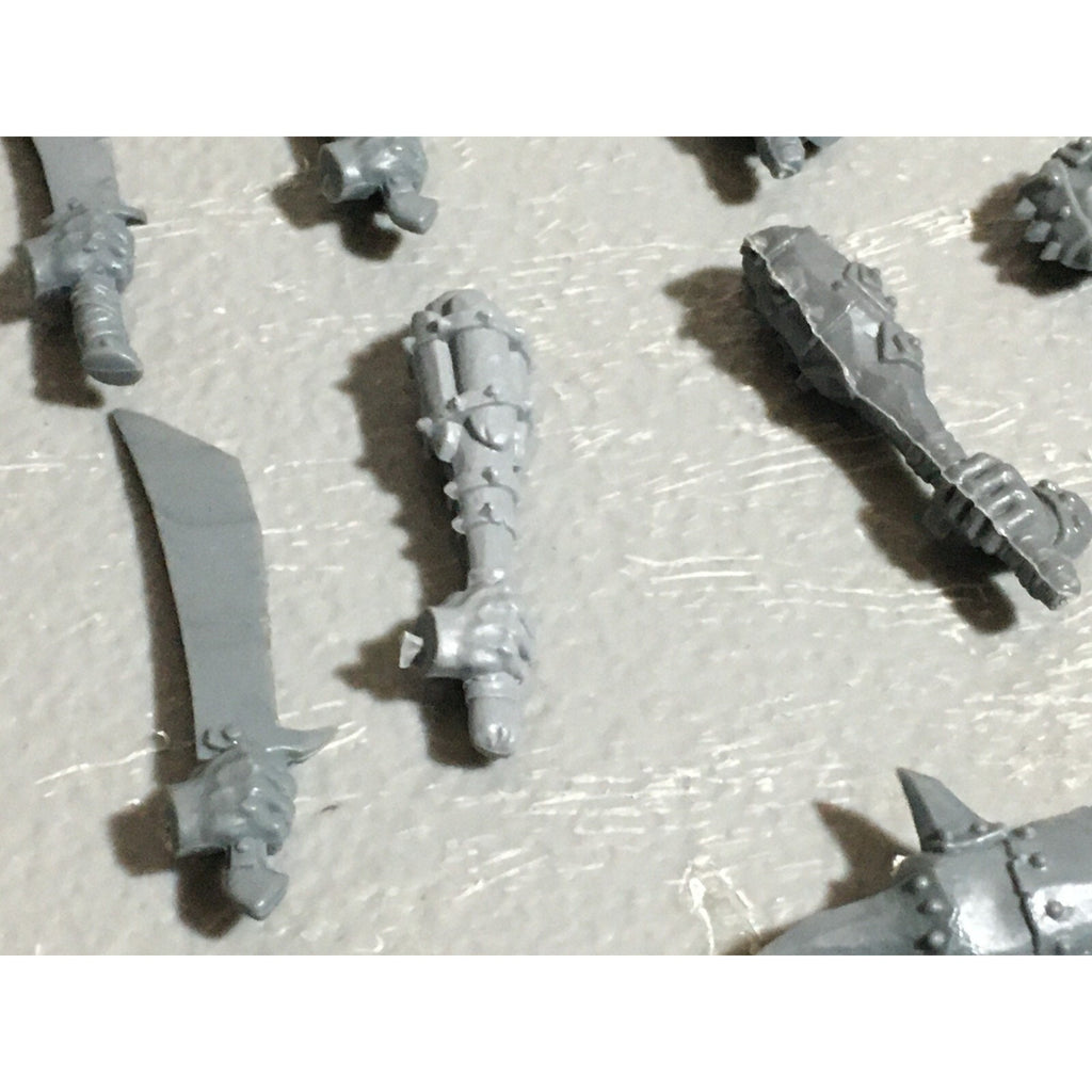 A22592 WARHAMMER FANTASY OGRE KINGDOMS BITS LOT HANDS GAMES WORKSHOP GW