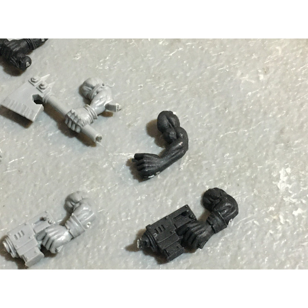 A23012 WARHAMMER 40K SPACE ORKS BITS LOT MIXED HEADS ARMS SHOOTAS GAMES WORKSHOP