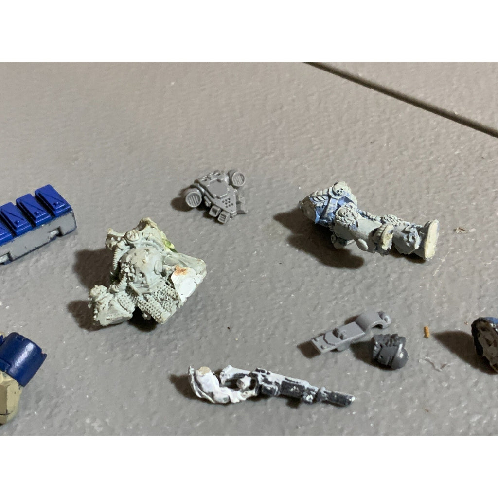 A16811 WARHAMMER 40K SPACE MARINES IMPERIAL & CHAOS BITS LOT GW GAMES WORKSHOP