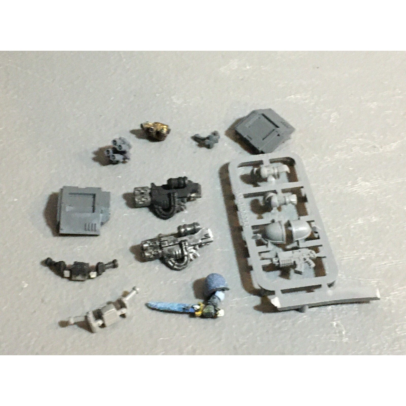 A23263 WARHAMMER 40K SPACE MARINES BITS LOT VEHICLE BIKE SPEEDER GAMES WORKSHOP