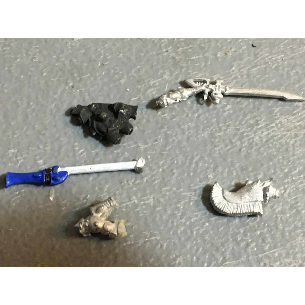 A32490 WARHAMMER 40K METAL MIXED BITS LOT ELDAR CRAFTWORLDS IMPERIAL GUARD GW