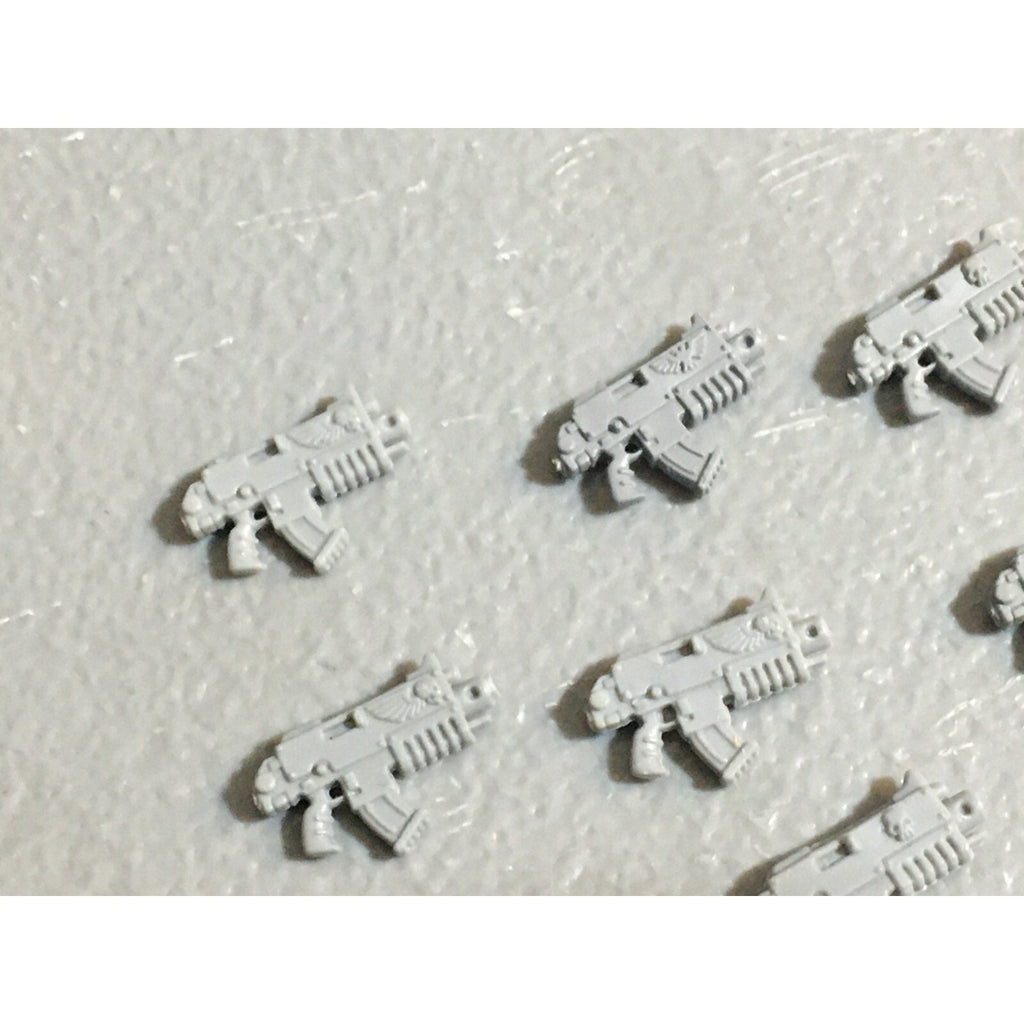 A22920 WARHAMMER 40K SPACE MARINES BITS LOT BOLTERS PISTOLS GAMES WORKSHOP GW