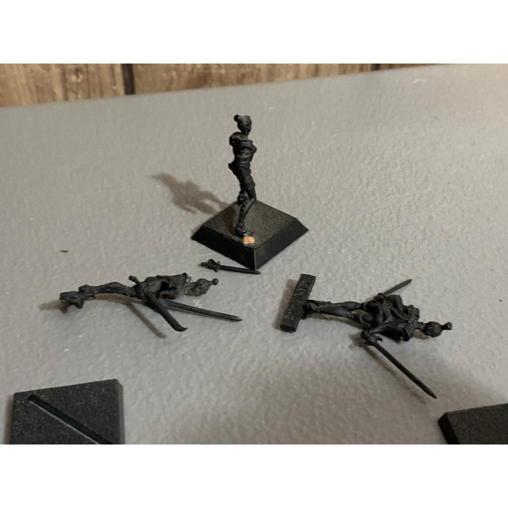 A10720 RACKHAM CONFRONTATION METAL OOP GRIFFIN DUELLISTS MISSING 1 HAND