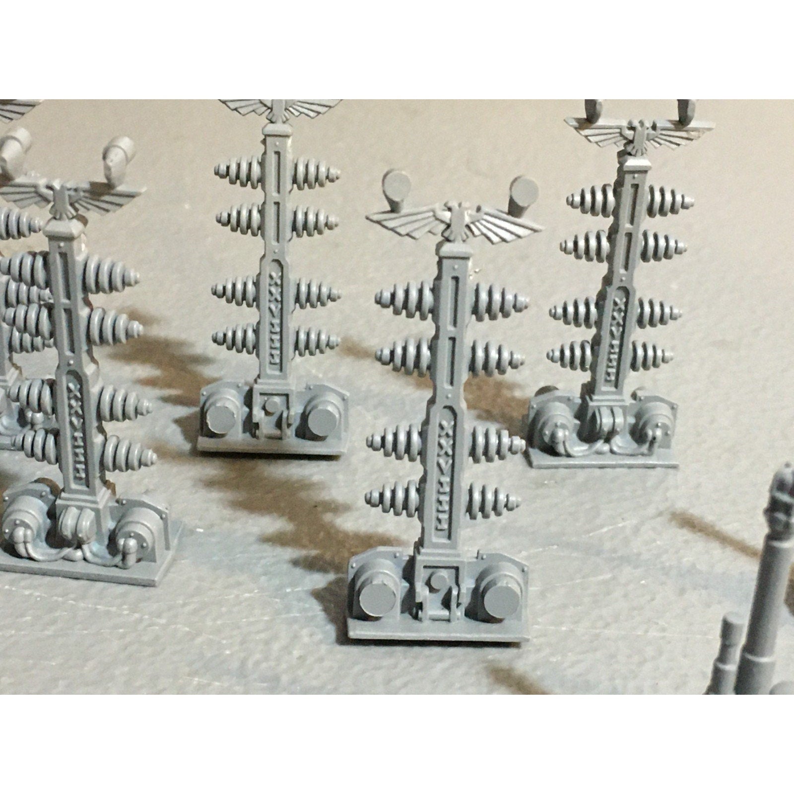 A24507 WARHAMMER 40K SPACE MARINES ENERGY PYLONS 6X + 3 TELEPORT BEACONS GW