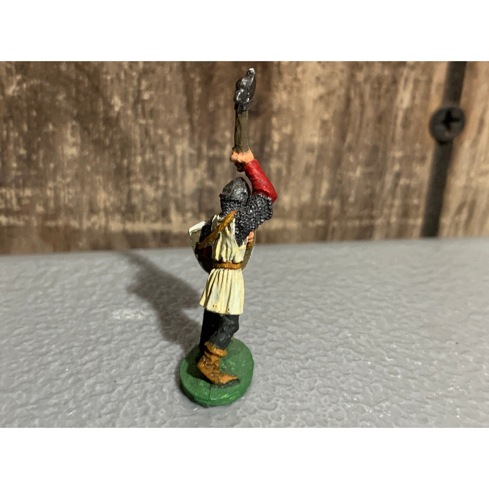 A10014 RAL PARTHA METAL OOP AVALON MAN AT ARMS AXE & HEATER SHIELD PAINTED