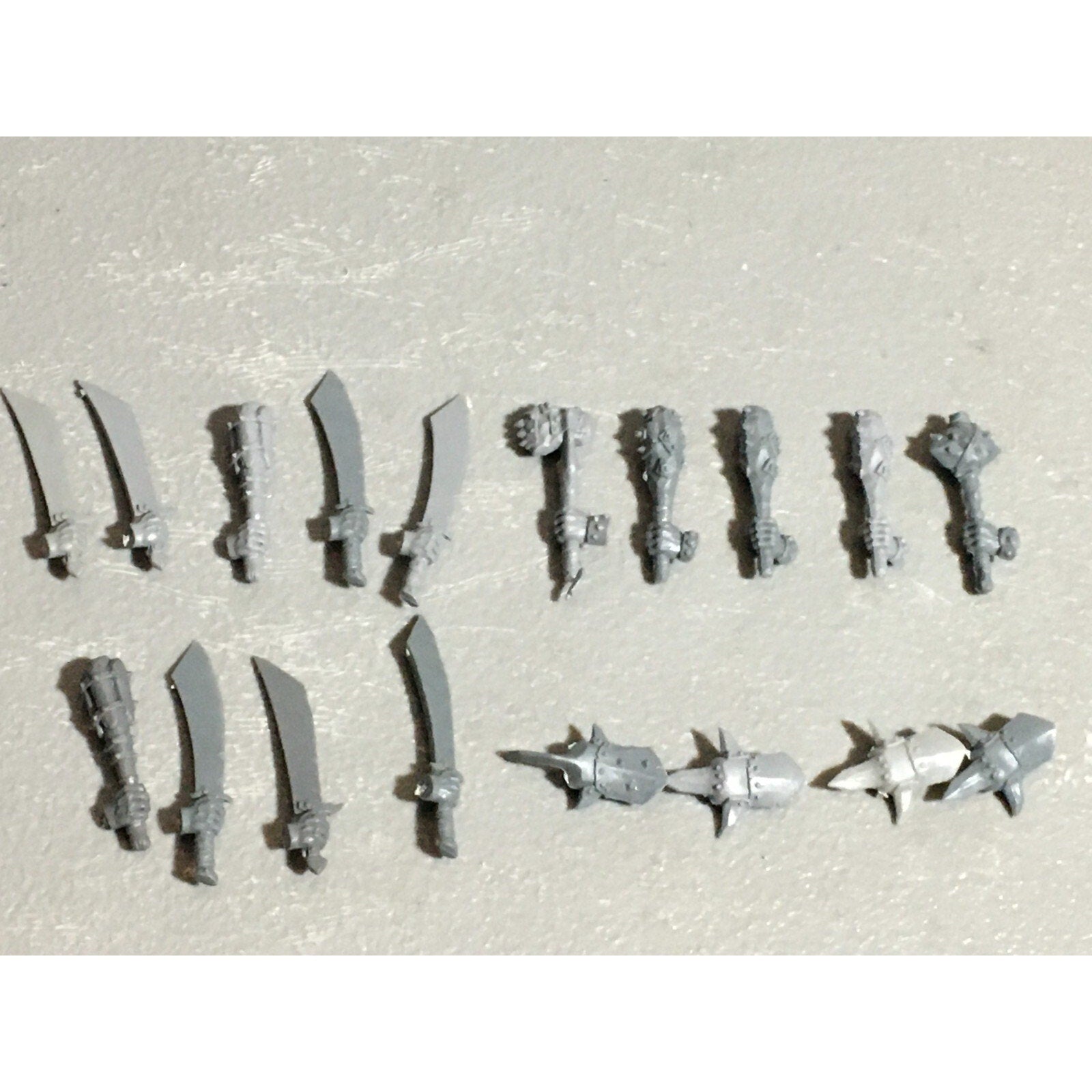 A22579 WARHAMMER FANTASY OGRE KINGDOMS BITS LOT HANDS GAMES WORKSHOP GW